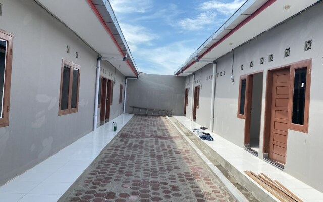 OYO 93951 Family Guesthouse