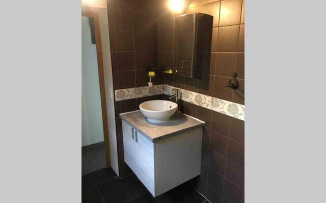 Bel appart rez de jardin 10min centre 5min quai