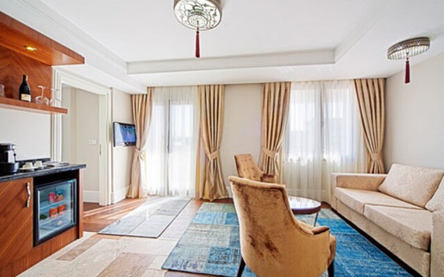 Azade Suites