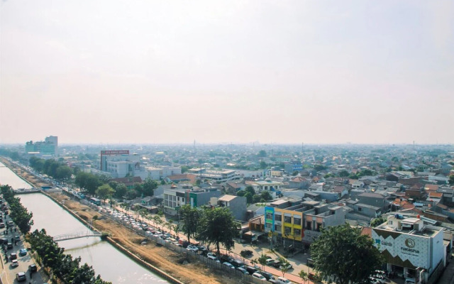 Deluxe and Modern Studio M Gold Tower Apartment