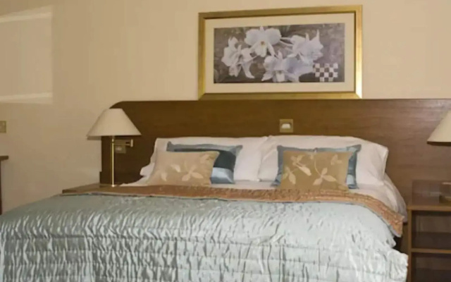 Charlemont Arms Hotel
