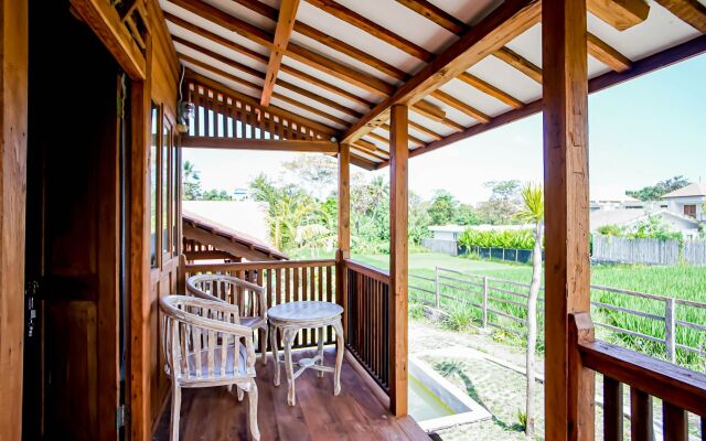 Cening Bagus Bungalows by ZUZU