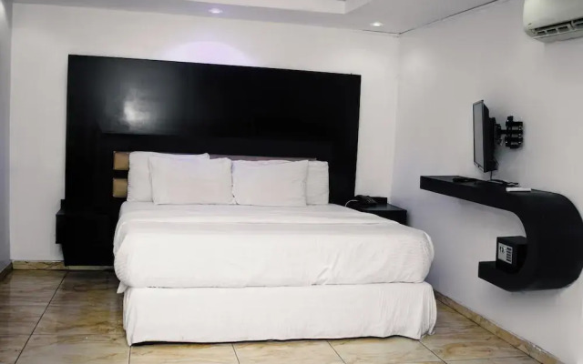 Royal Crest hotel and suite