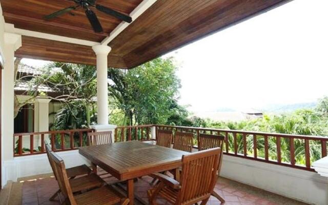 Lakewood Hills Villa 11