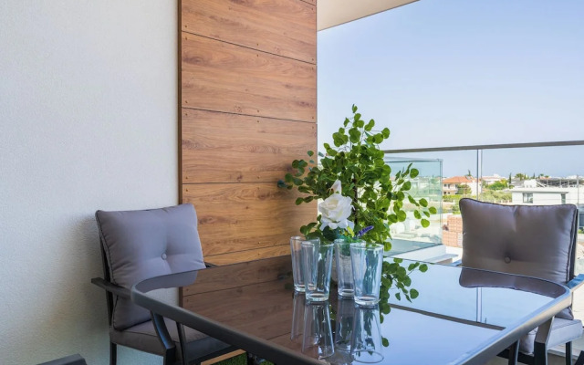 Doria 2-Bedroom Apartment & Balcony in Larnaca