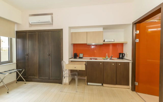 Steris Elegant Beach Hotel & Apartments