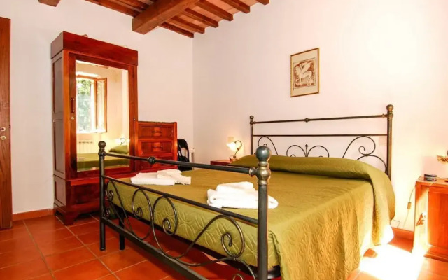 Monte Malbe Charming Villa with Garden and Parking