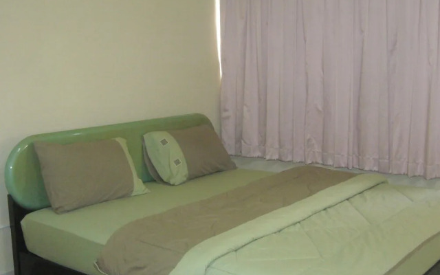 DMK Don Mueang Airport Guest House