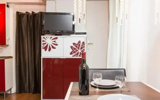 Charming Montmartre Studio