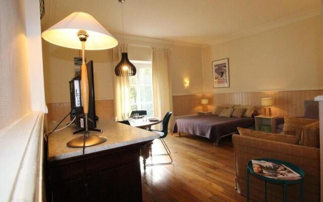 Appartement Bagnères-de-Luchon, 1 pièce, 3 personnes - FR-1-313-163