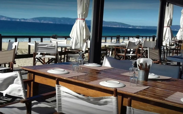 Villa Sequoia - Beach and Lake Private Holidays