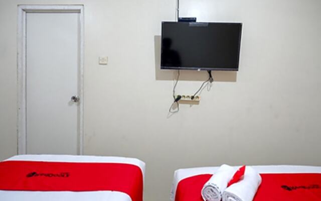 RedDoorz near Ahmad Yani Monument Park Kudus