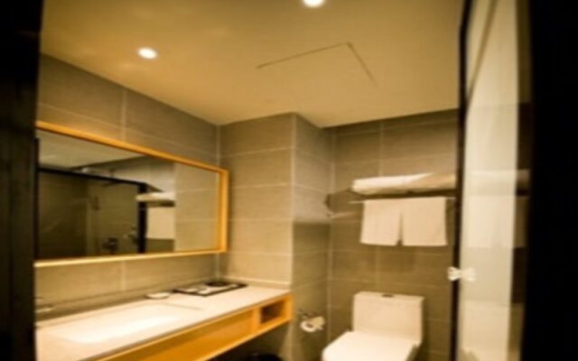 Starway Hotel Nantong Sports Convention Center