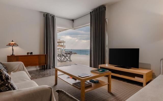 Sea View Beach Penthouse – Athens Coast