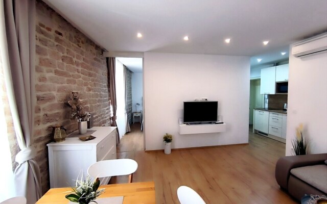 Rialto Luxury Apartment