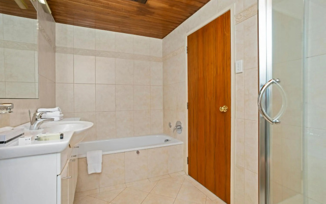 Waitakere Resort & Spa