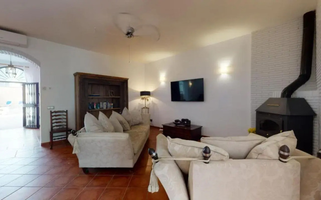 Luxury 5 Bed House Private Pool and Sea View Nerja