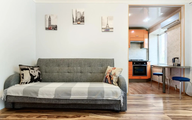 Апартаменты в переулке Братский