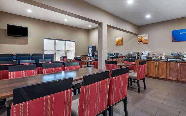 Comfort Inn & Suites Junction City - near Fort Riley