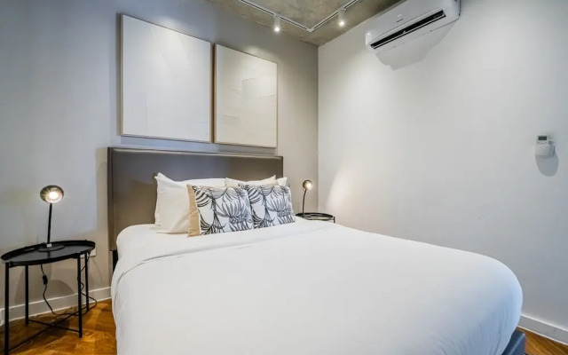 w Picturesque 2BR in Plaza Herrera