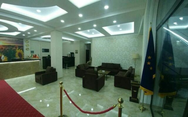 Royal Sky Hotel