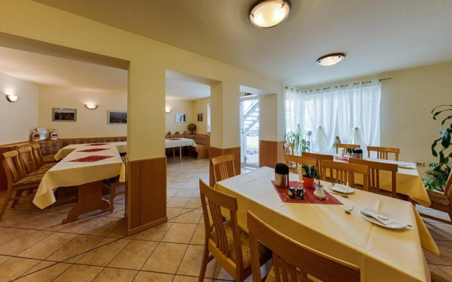 Hotel-Pension Lender