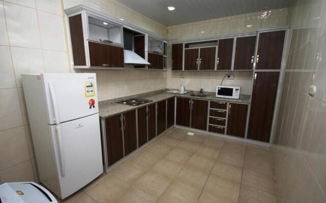 Al Thanaa Alraqi Furnished Apartments