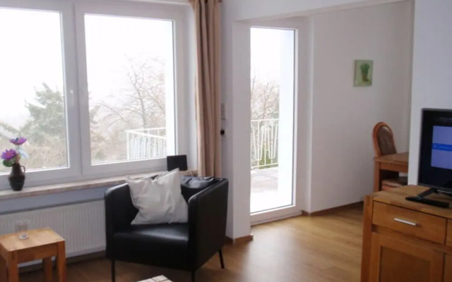 Peaceful Holiday Home in Rascheid near Forest