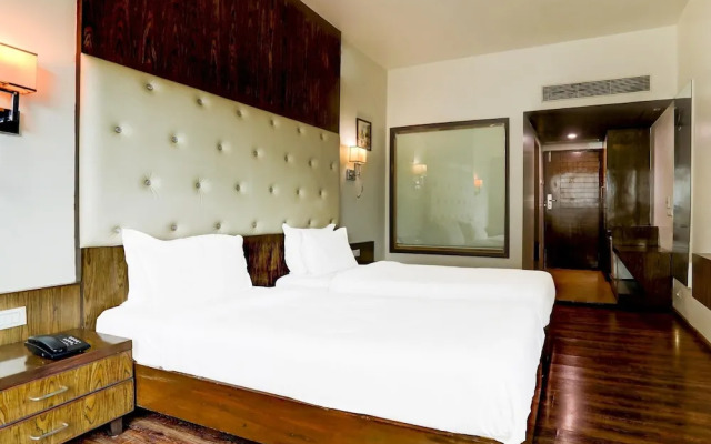 Stylish & Modern Stays at Palette River Front