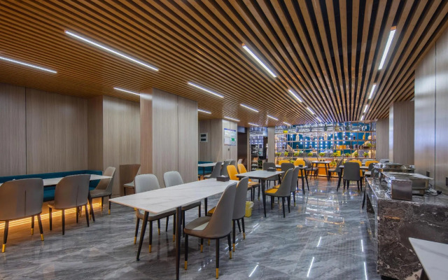 Fuji International Hotel (Ji 'nan West Railway Station International Exhibition Center Branch)