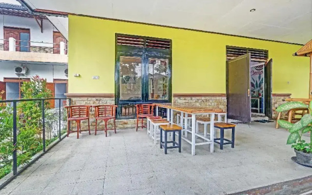 OYO 90446 Hotel Pajang Indah