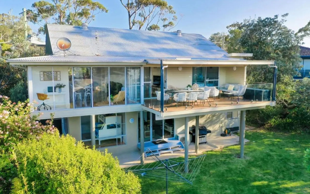 Surfers Beach House