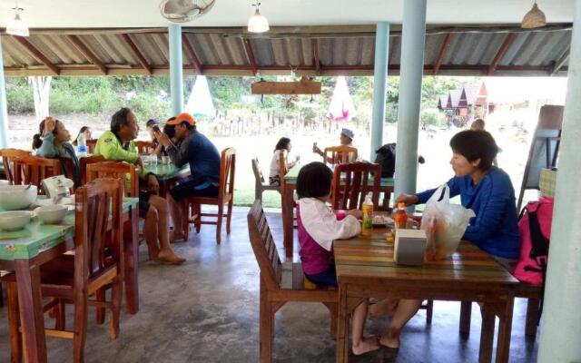 Ta Yai Homestay (ตา ยาย โฮมสเตย์)