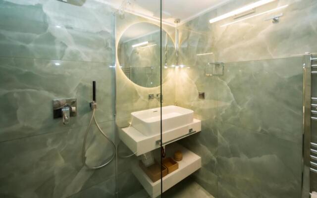 Luxury Premium Suite #4