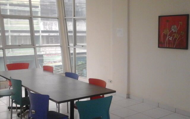 Hotel J8