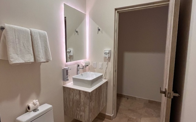 Studio Toh 210 - Elle Residence