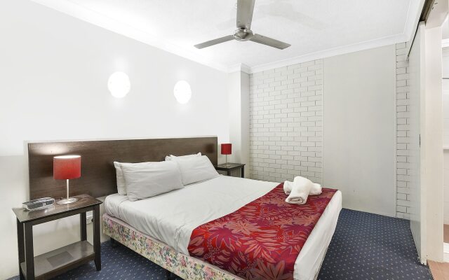 Broadbeach Travel Inn Apartments