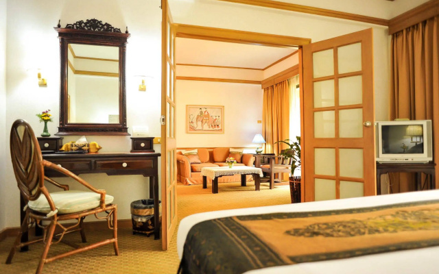 Wiang Indra Riverside Resort