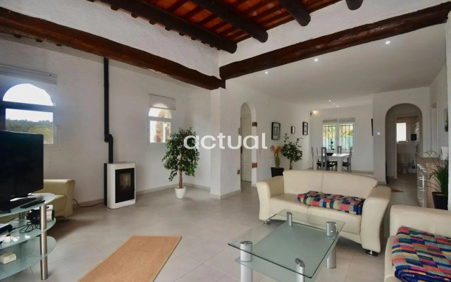 Casa Xiprers, 7 "Villa Santina"