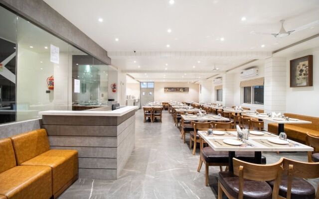 Capital O 46423 Clove Boutique Hotel Rajaji Nagar