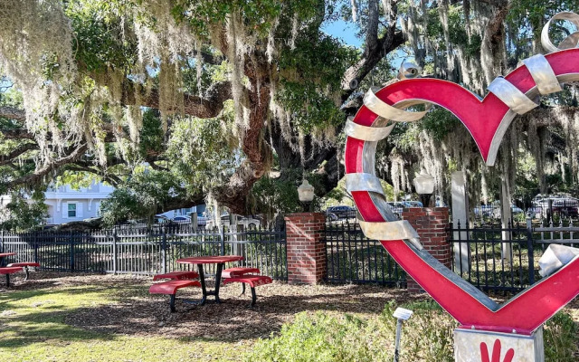 NEW Canopy Cabana Luxury Downtown Apt