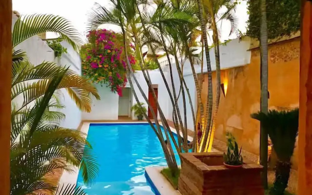 Paseo Colonial - Sanctuary 2