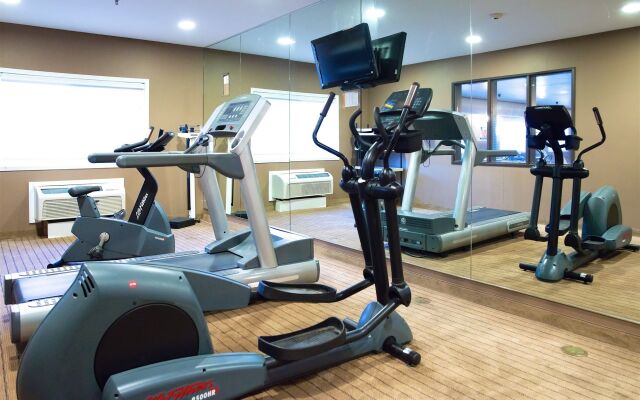 Holiday Inn Express Devils Lake by IHG