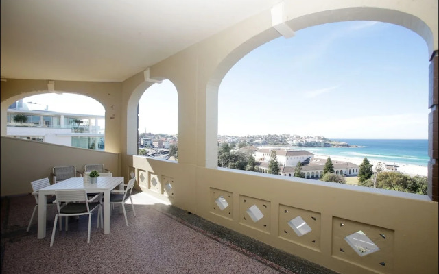 Bondi Beach Breeze - A Bondi Beach Holiday Home