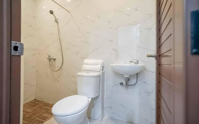 RedDoorz Plus @ Jalan Veteran Palembang