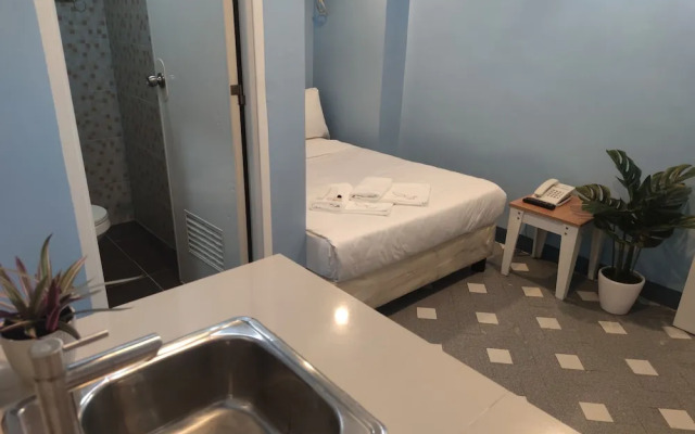 Glory Hotel Cubao