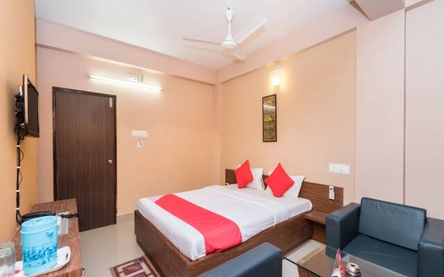 OYO 10398 Hotel Parijayee