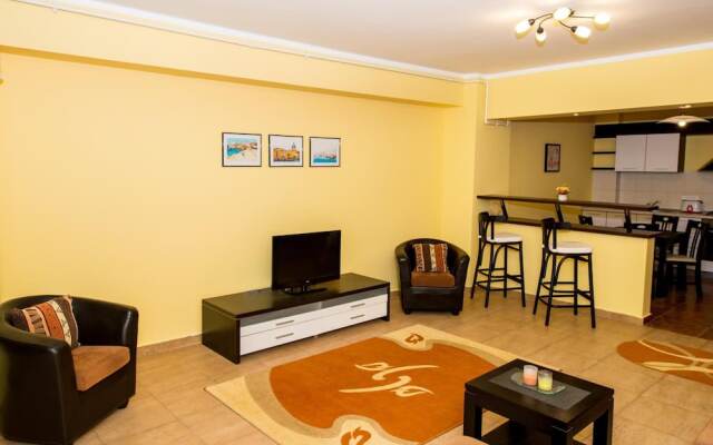 Apart holiday Maria Mamaia