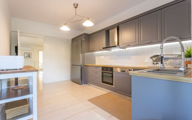 Modern ParkView 2bdr