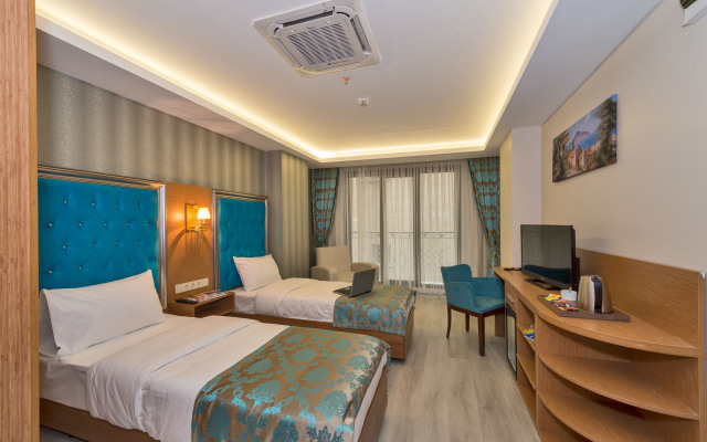 Grand Palace Hotel